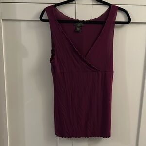 Banana republic sleeveless v neck top